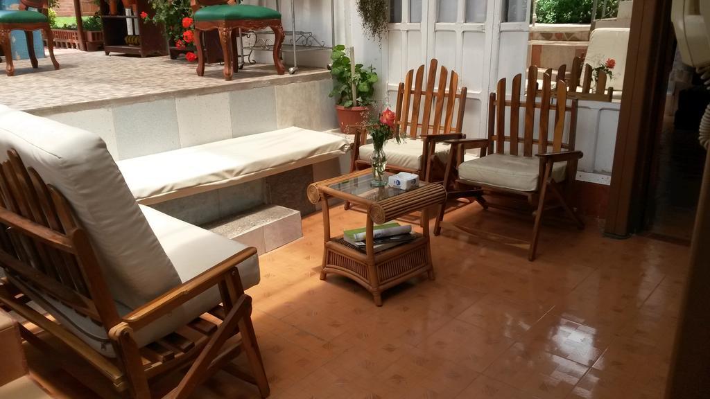 Hostal El Parque Tababela Exteriér fotografie