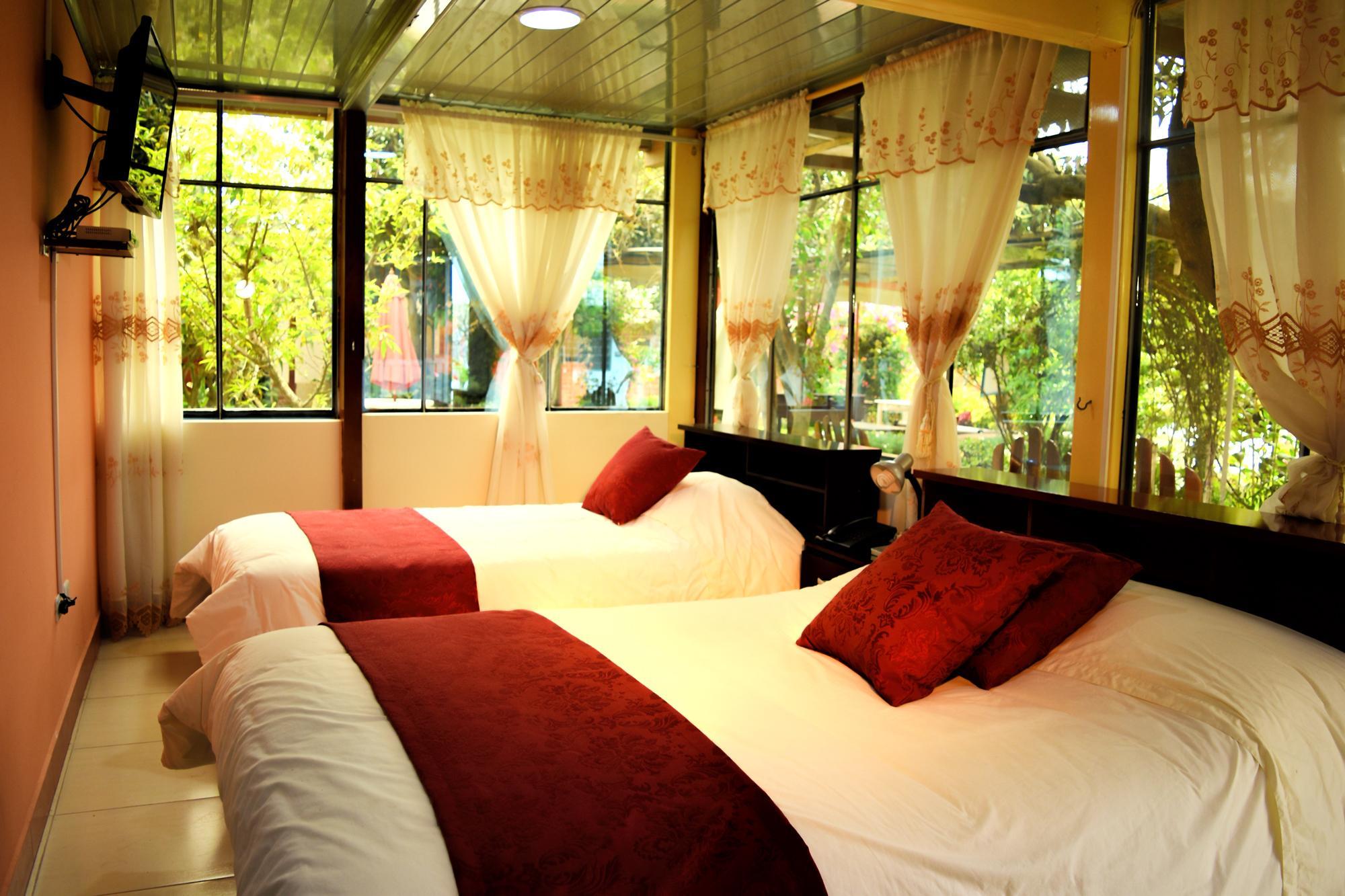 Hostal El Parque Tababela Exteriér fotografie