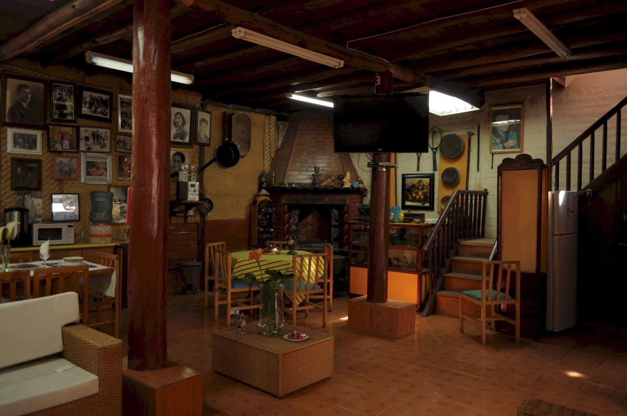 Hostal El Parque Tababela Exteriér fotografie