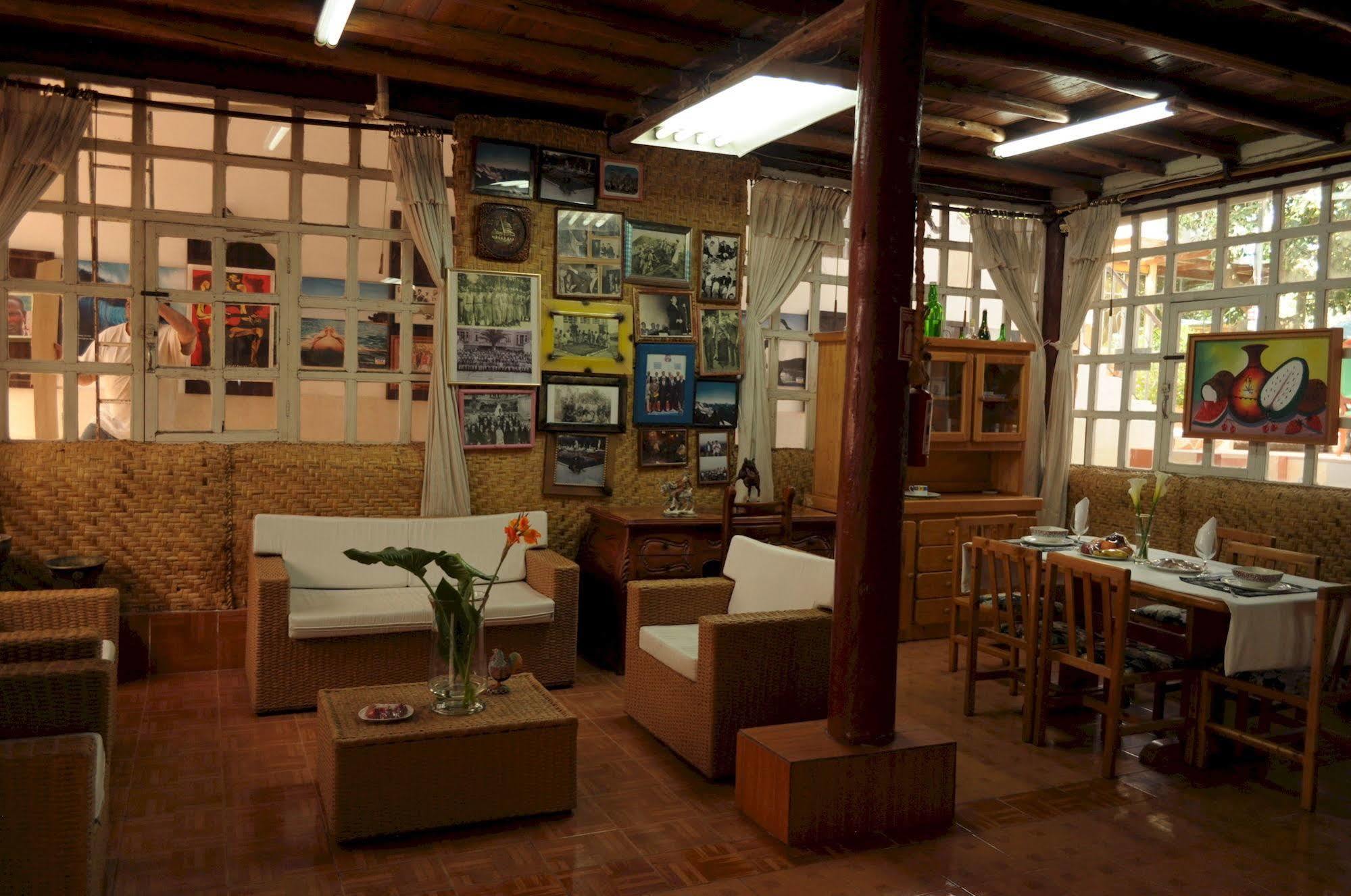Hostal El Parque Tababela Exteriér fotografie