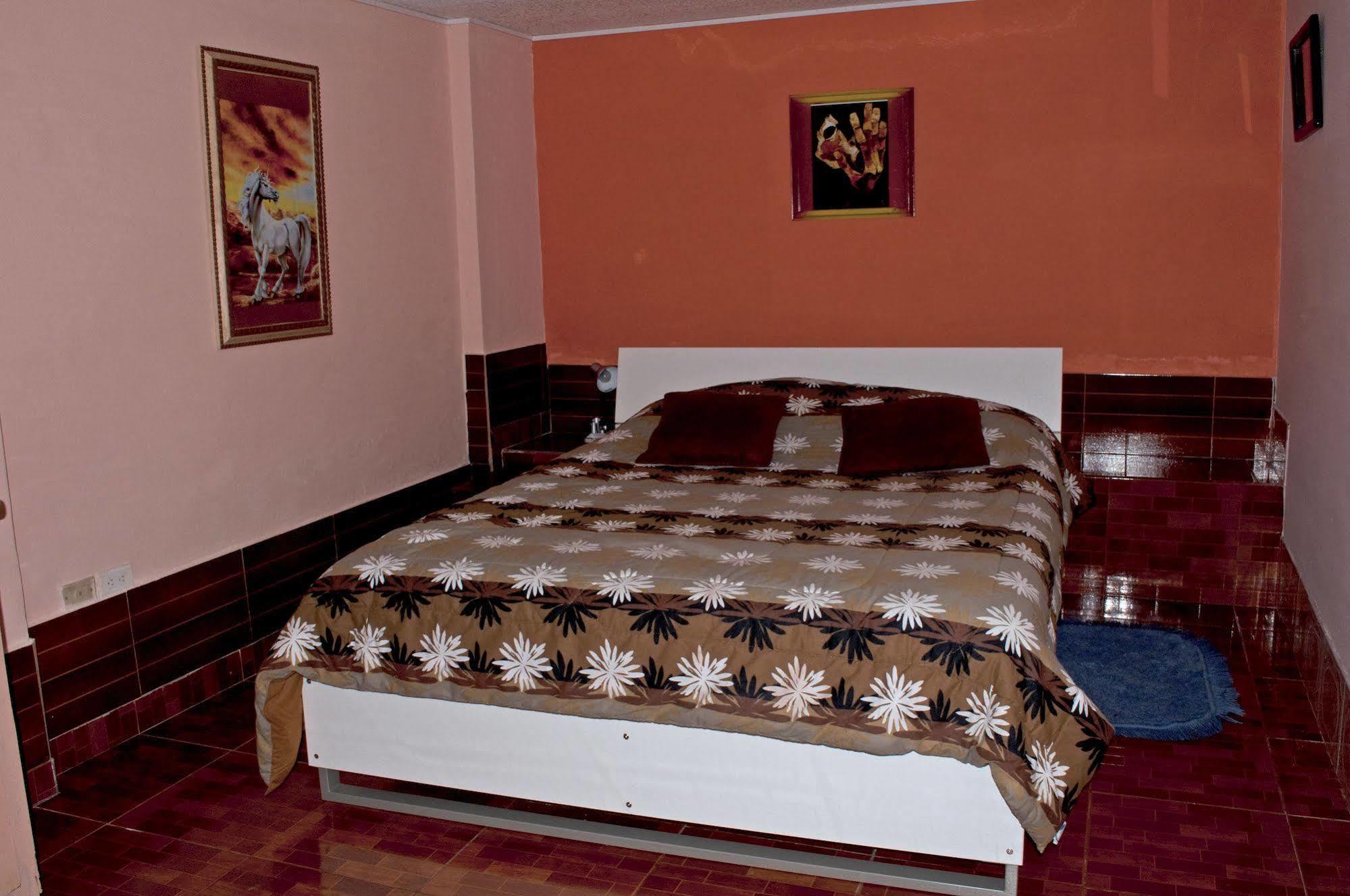 Hostal El Parque Tababela Exteriér fotografie